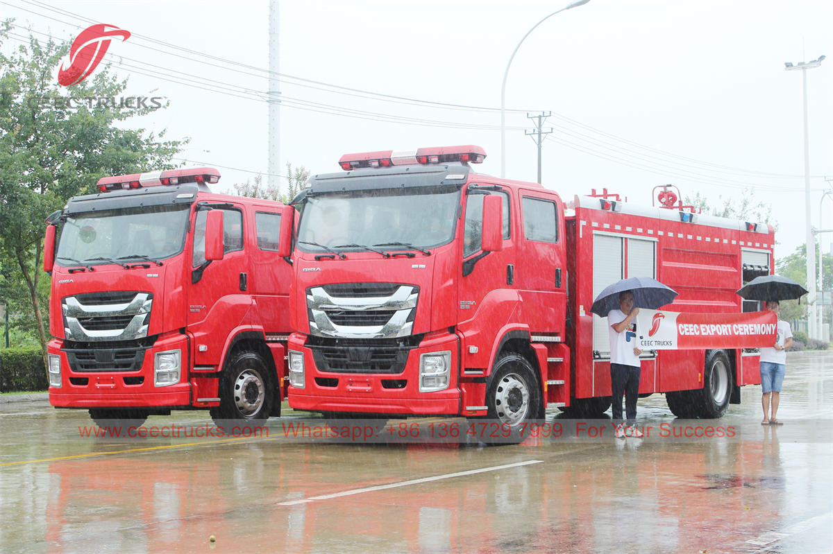 2 пожарных автомобиля ISUZU GIGA экспортированы в Монголию