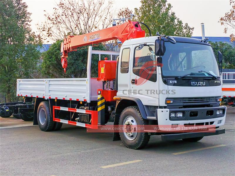 Isuzu FTR telescopic crane truck