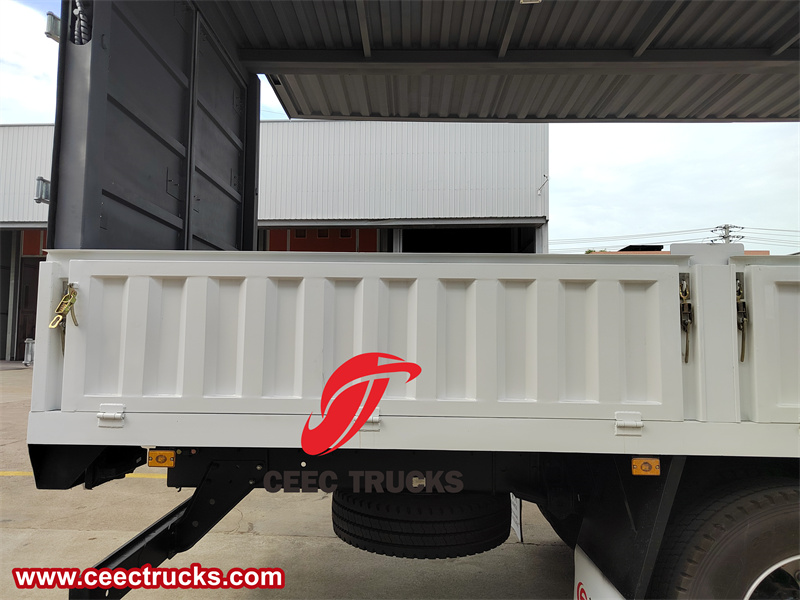 Isuzu giga 205hp wing van truck