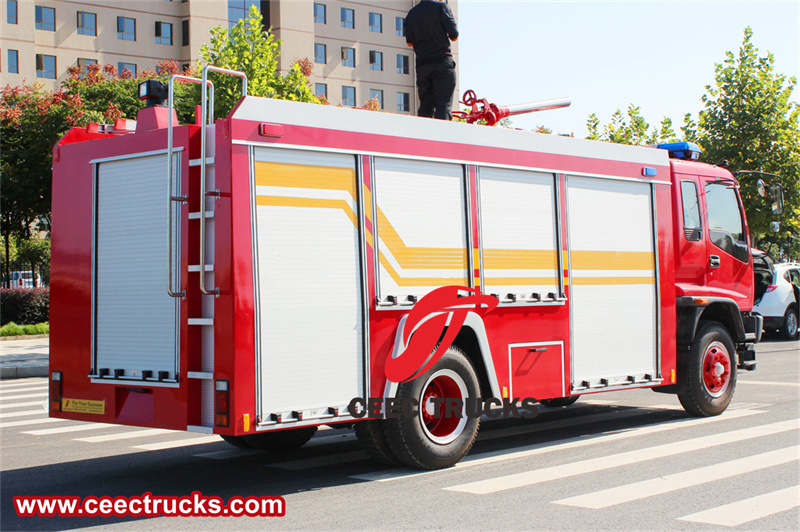 Isuzu FVR 8cbm foam water fire truck