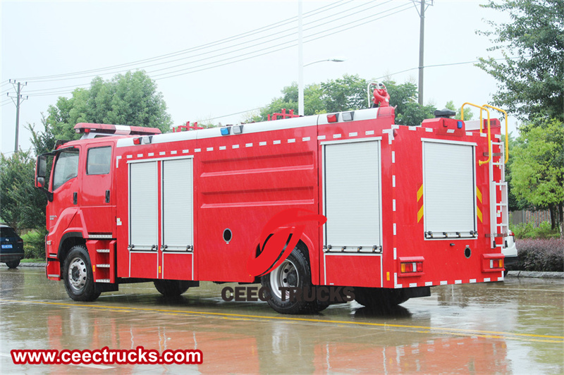 Isuzu GIGA 4WD water fire engine