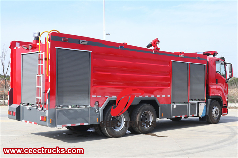 Isuzu Giga 6x4 foam water fire truck