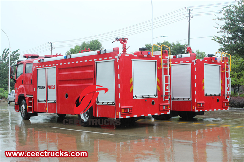 Isuzu GIGA 4x4 8000L water fire tender