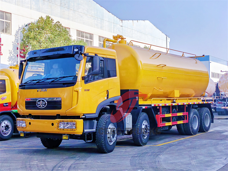 FAW vacuum sewage tankers