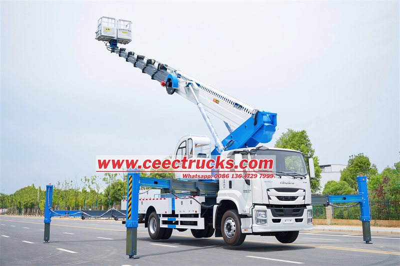 ISUZU FTR 45m aerial platform truck