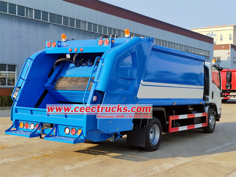 ISUZU garbage compactor truck