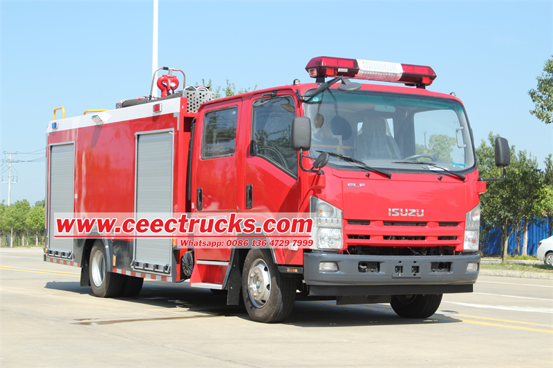 Isuzu 700P fire engine