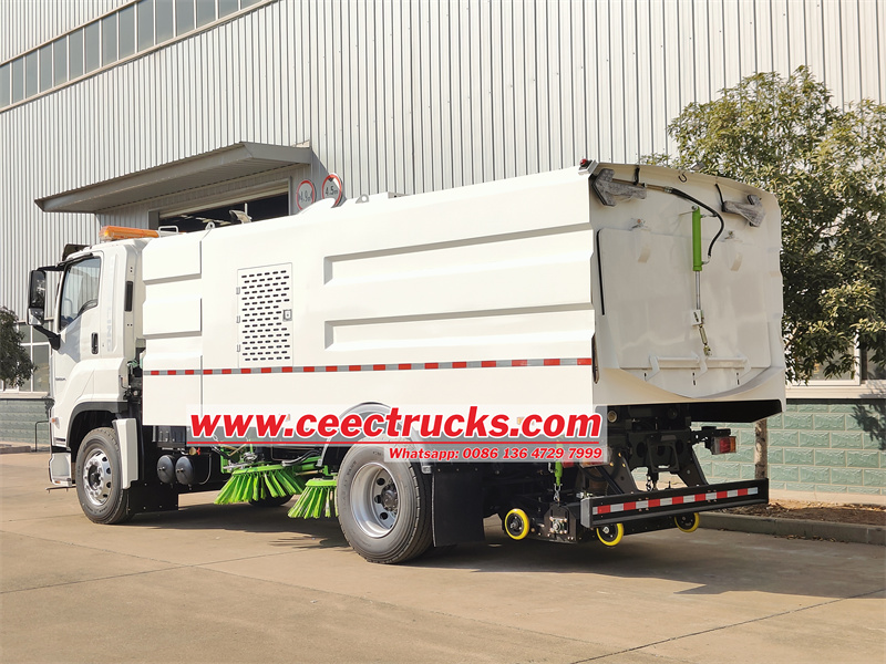 Isuzu GIGA 12cbm broom sweeper truck