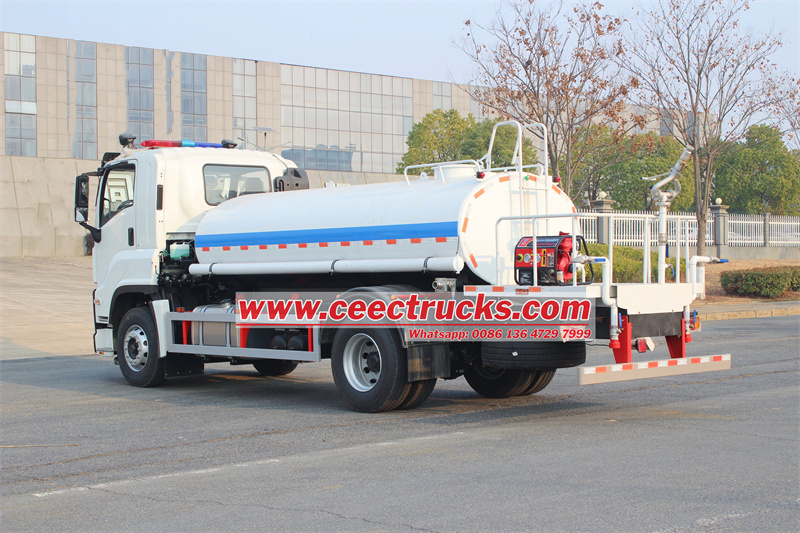 Isuzu GIGA water tank truck