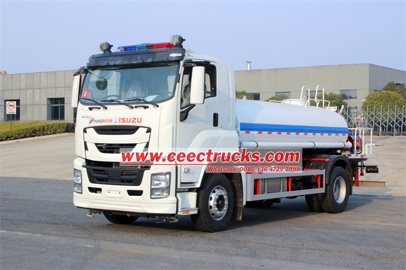 Isuzu GIGA water tank truck