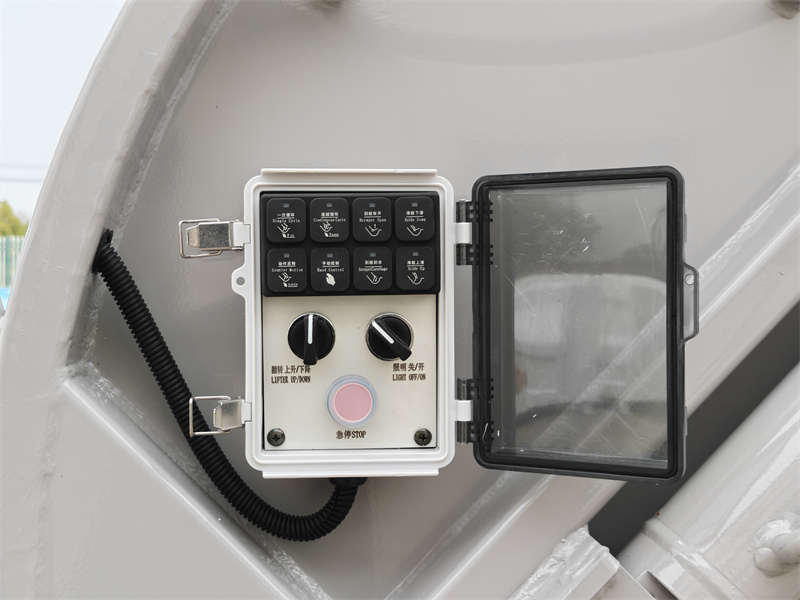 ISUZU NPR off-road garbage compactor truck ISUZU NPR off-road garbage compactor truck