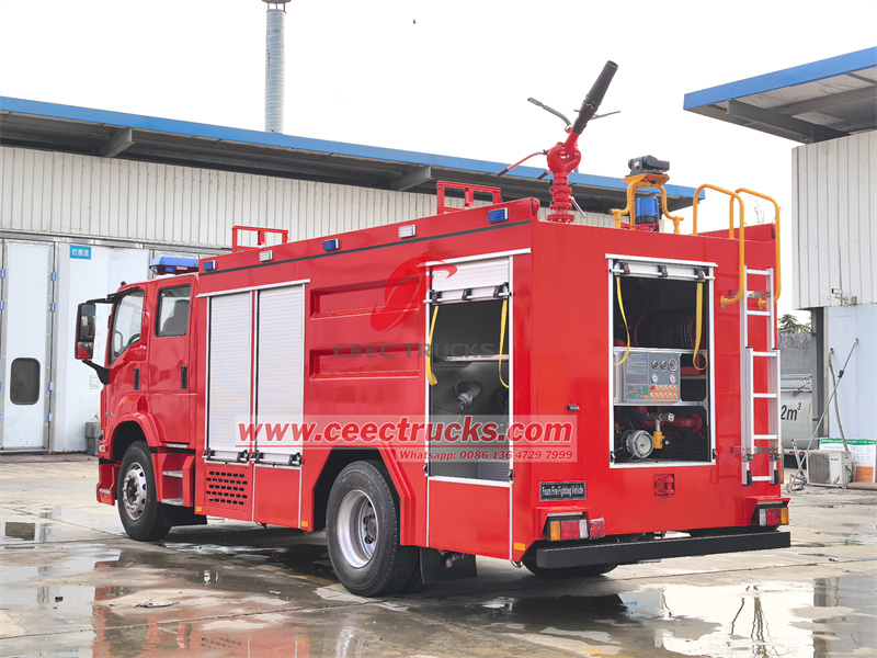 Isuzu GIGA 4X fire tanker truck rear pump room