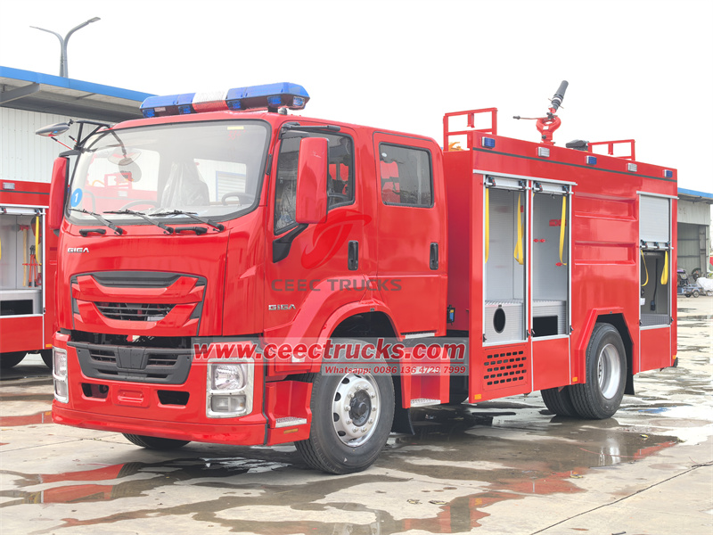 ISUZU GIGA 4X pumper tank fire truck