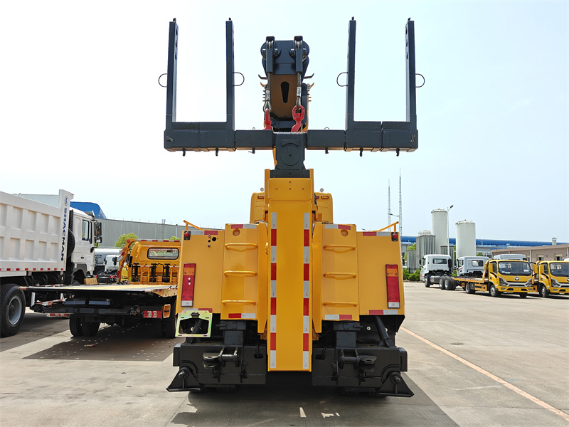 DONGFENG 8x4 combined integrated rotator wrecker