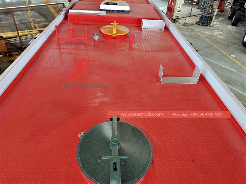 Howo heavy-duty fire fighting truck