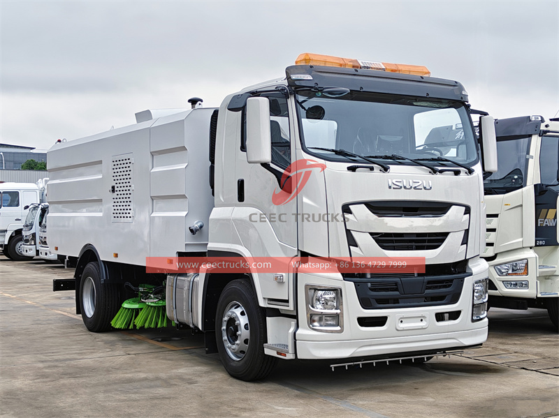 ISUZU FVR Road Sweeper Cleaning Truck
