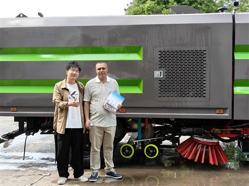 Howo Heavy duty Street sweeping Tuck