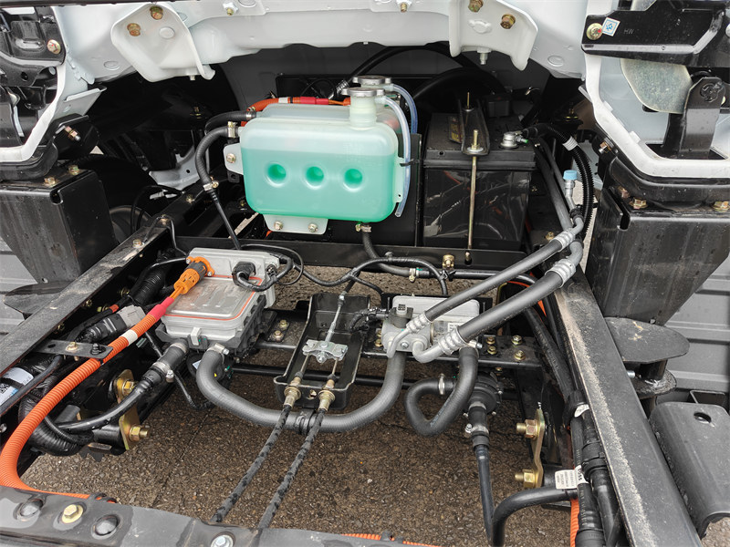 ISUZU EV truck controller