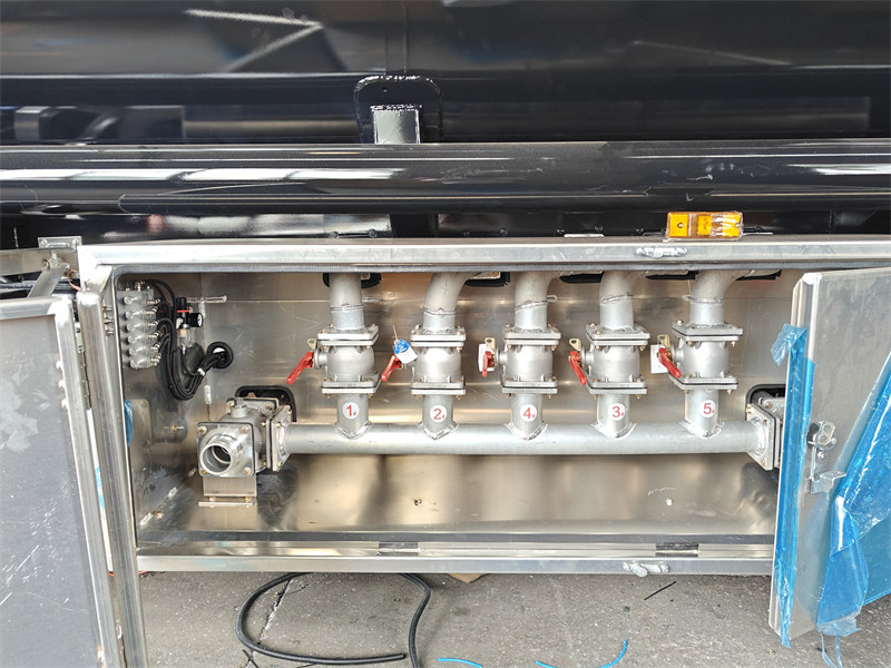 Howo fuel tank truck