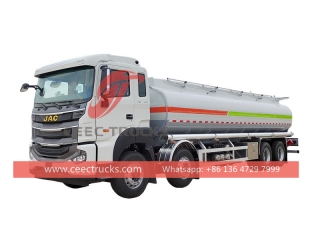 Тяжелый грузовик для перевозки топлива JAC 8x4