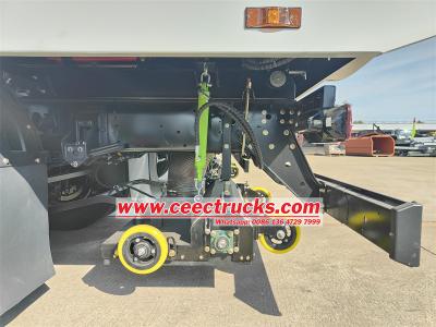 Isuzu 12 cbm mechanical vacuum sweeper truck