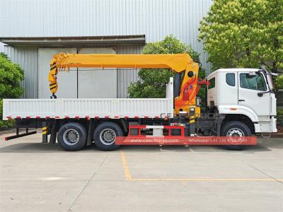 HOWO heavy-duty 371hp truck with 20 tons crane