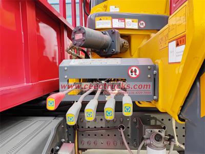 HOWO 380HP heavy boom crane truck