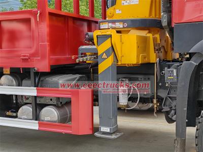 HOWO 380HP heavy boom crane truck