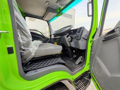 Africa Isuzu NPR vacuum truck with Jet Cleaner