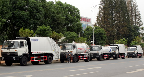 9 единиц мусоровозов dongfeng экспортируют в Эквадор