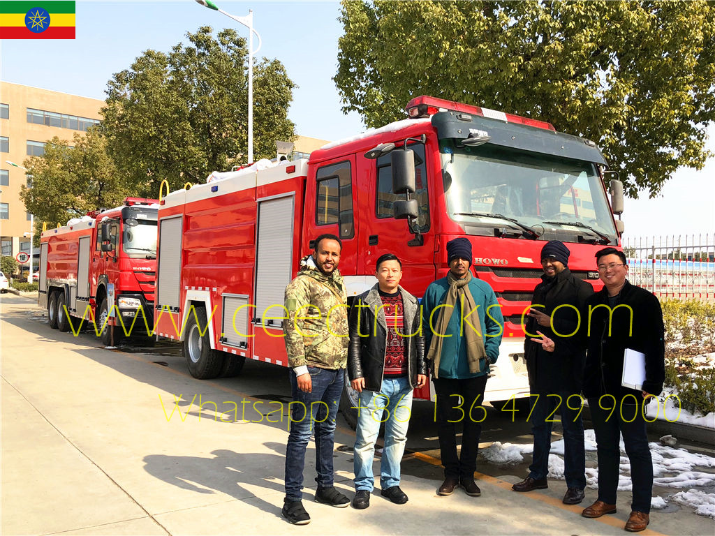 Клиенты из Эфиопии, посещающие ЦВЕ для покупки пожарных машин HOWO