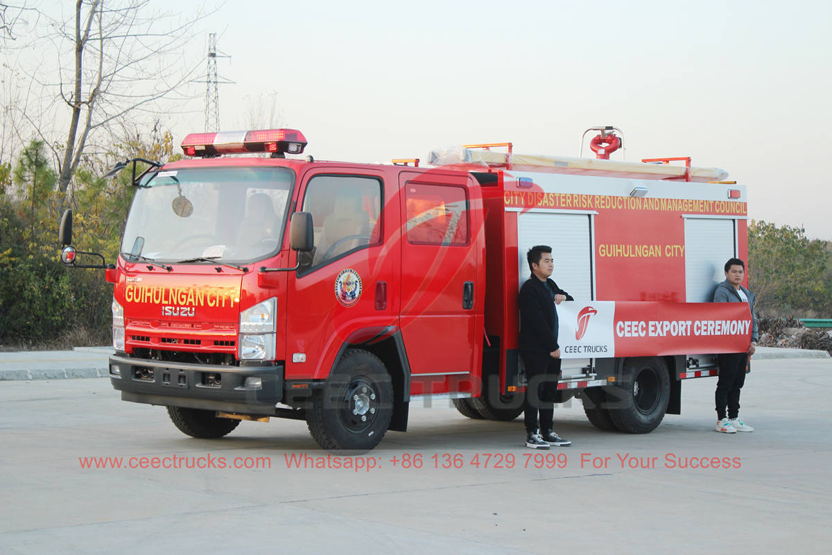 Филиппины - 2 пожарные машины ISUZU с водяным баком доставлены с завода CEEC.